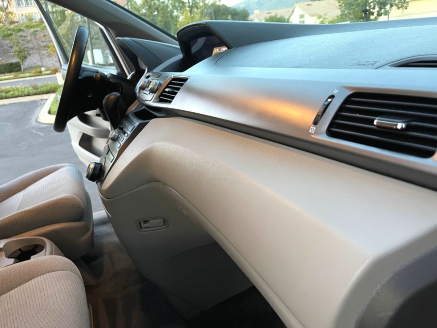 2013 Honda Odyssey 5dr EX, available for sale in Lake Forest, California | Pacific Green Line. Lake Forest, California 2013 Honda Odyssey 5dr EX, available for sale in Lake Forest, California | Pacific Green Line. Lake Forest, California