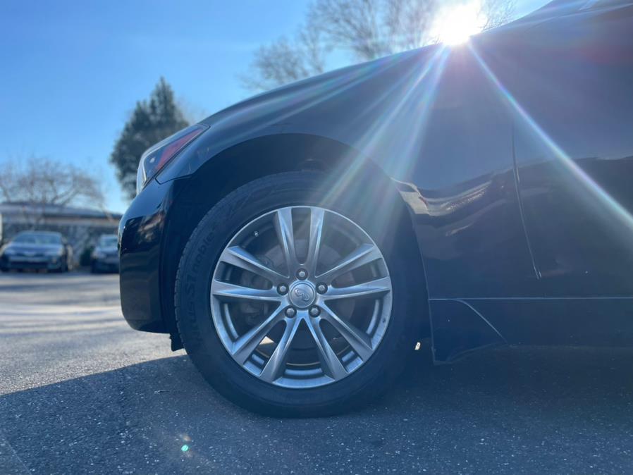 2015 INFINITI Q70 LOW MILES! CLEAN CONDITION!, available for sale in Elmont, New York | Sunrise of Elmont. Elmont, New York 2015 INFINITI Q70 LOW MILES! CLEAN CONDITION!, available for sale in Elmont, New York | Sunrise of Elmont. Elmont, New York