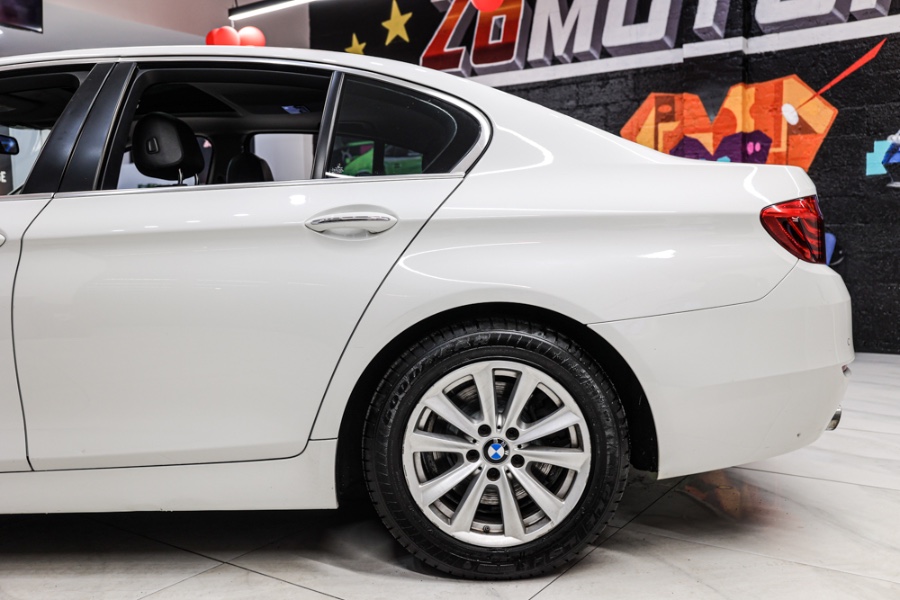 2016 BMW 5 Series 4dr Sdn 528i xDrive AWD, available for sale in ELMONT, New York | 26 Motors Long Island. ELMONT, New York 2016 BMW 5 Series 4dr Sdn 528i xDrive AWD, available for sale in ELMONT, New York | 26 Motors Long Island. ELMONT, New York
