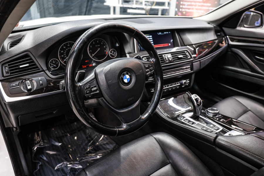 2016 BMW 5 Series 4dr Sdn 528i xDrive AWD, available for sale in ELMONT, New York | 26 Motors Long Island. ELMONT, New York 2016 BMW 5 Series 4dr Sdn 528i xDrive AWD, available for sale in ELMONT, New York | 26 Motors Long Island. ELMONT, New York