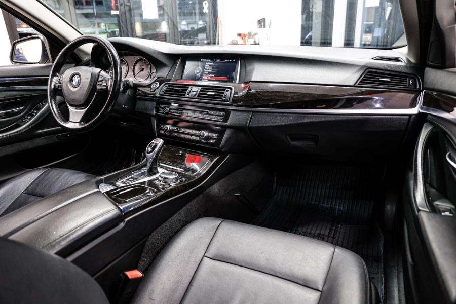 2016 BMW 5 Series 4dr Sdn 528i xDrive AWD, available for sale in ELMONT, New York | 26 Motors Long Island. ELMONT, New York 2016 BMW 5 Series 4dr Sdn 528i xDrive AWD, available for sale in ELMONT, New York | 26 Motors Long Island. ELMONT, New York