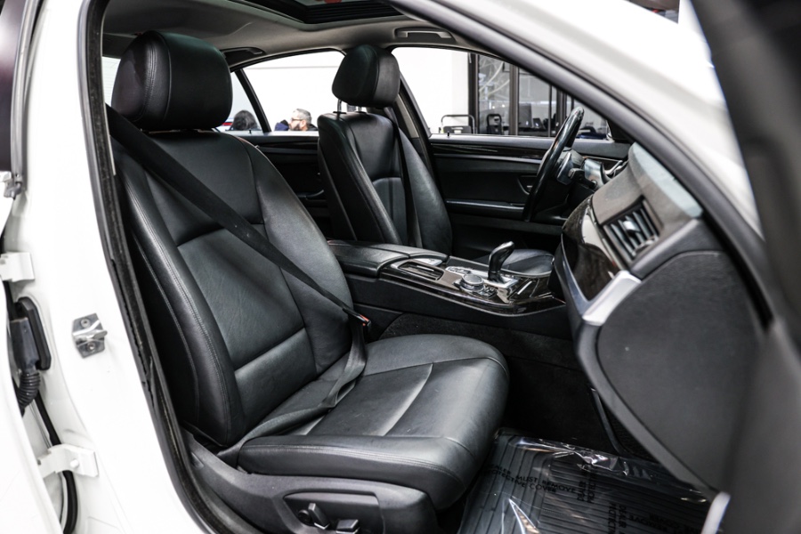 2016 BMW 5 Series 4dr Sdn 528i xDrive AWD, available for sale in ELMONT, New York | 26 Motors Long Island. ELMONT, New York 2016 BMW 5 Series 4dr Sdn 528i xDrive AWD, available for sale in ELMONT, New York | 26 Motors Long Island. ELMONT, New York