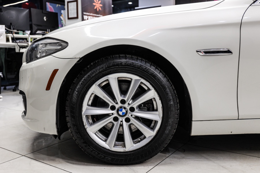 2016 BMW 5 Series 4dr Sdn 528i xDrive AWD, available for sale in ELMONT, New York | 26 Motors Long Island. ELMONT, New York 2016 BMW 5 Series 4dr Sdn 528i xDrive AWD, available for sale in ELMONT, New York | 26 Motors Long Island. ELMONT, New York