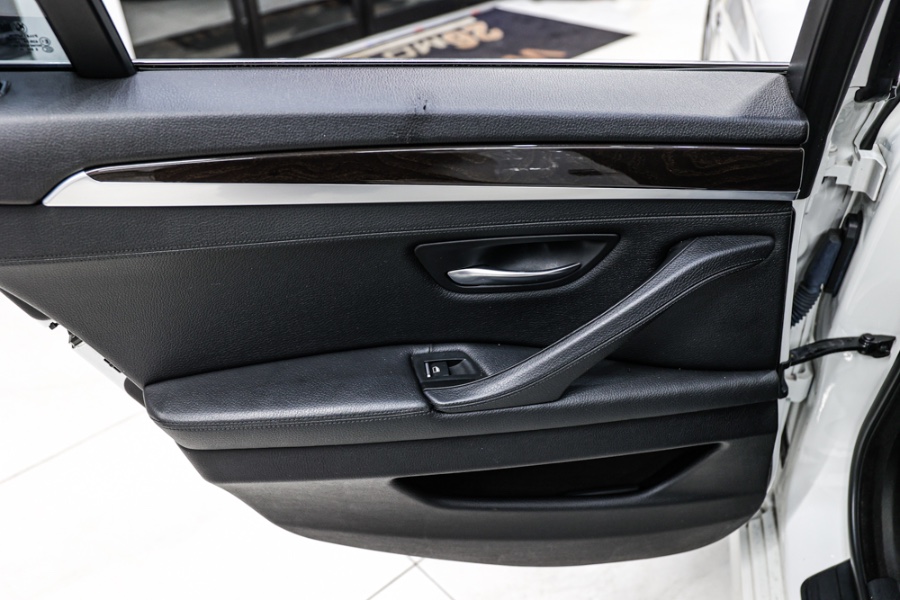 2016 BMW 5 Series 4dr Sdn 528i xDrive AWD, available for sale in ELMONT, New York | 26 Motors Long Island. ELMONT, New York 2016 BMW 5 Series 4dr Sdn 528i xDrive AWD, available for sale in ELMONT, New York | 26 Motors Long Island. ELMONT, New York
