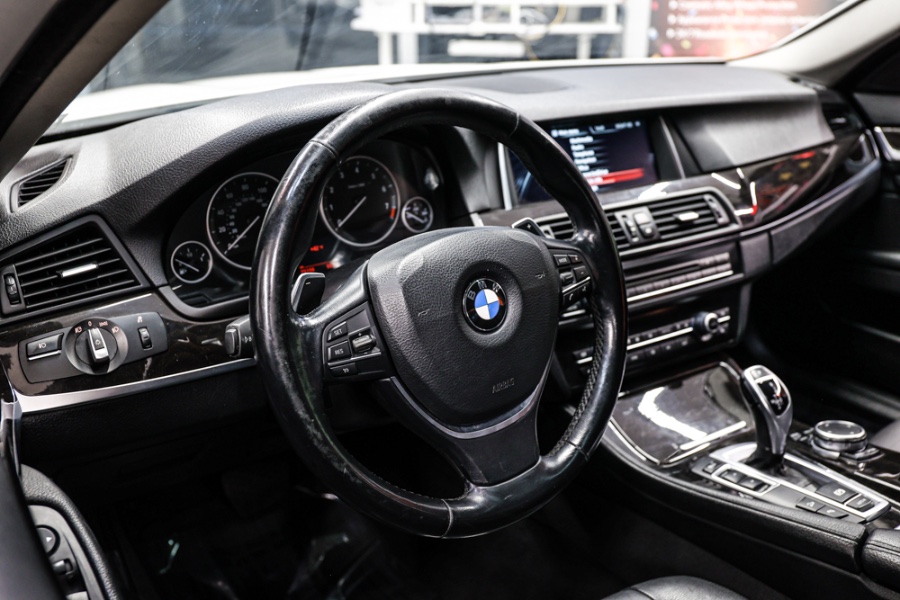 2016 BMW 5 Series 4dr Sdn 528i xDrive AWD, available for sale in ELMONT, New York | 26 Motors Long Island. ELMONT, New York 2016 BMW 5 Series 4dr Sdn 528i xDrive AWD, available for sale in ELMONT, New York | 26 Motors Long Island. ELMONT, New York