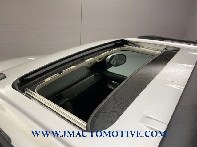 2012 Chevrolet Avalanche 4WD Crew Cab LT, available for sale in Naugatuck, Connecticut | J&M Automotive Sls&Svc LLC. Naugatuck, Connecticut 2012 Chevrolet Avalanche 4WD Crew Cab LT, available for sale in Naugatuck, Connecticut | J&M Automotive Sls&Svc LLC. Naugatuck, Connecticut