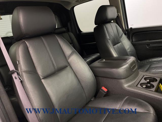 2012 Chevrolet Avalanche 4WD Crew Cab LT, available for sale in Naugatuck, Connecticut | J&M Automotive Sls&Svc LLC. Naugatuck, Connecticut 2012 Chevrolet Avalanche 4WD Crew Cab LT, available for sale in Naugatuck, Connecticut | J&M Automotive Sls&Svc LLC. Naugatuck, Connecticut