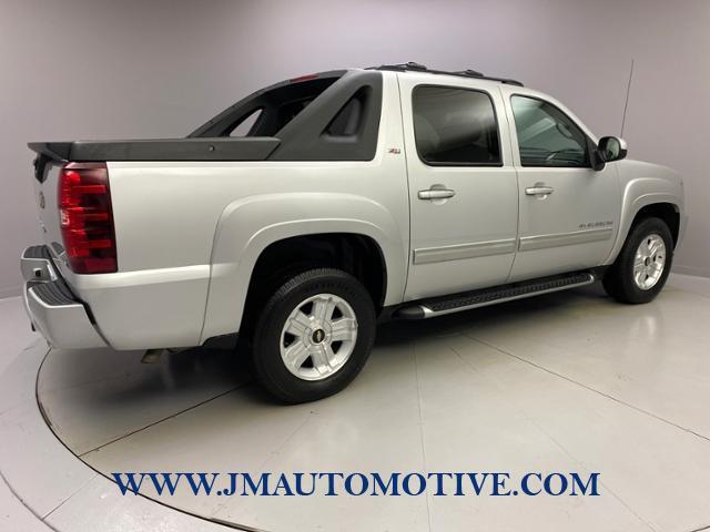 2012 Chevrolet Avalanche 4WD Crew Cab LT, available for sale in Naugatuck, Connecticut | J&M Automotive Sls&Svc LLC. Naugatuck, Connecticut 2012 Chevrolet Avalanche 4WD Crew Cab LT, available for sale in Naugatuck, Connecticut | J&M Automotive Sls&Svc LLC. Naugatuck, Connecticut
