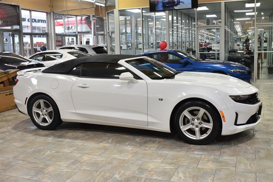 2019 Chevrolet Camaro LT 2dr Convertible w/1LT, available for sale in Great Neck, New York | Camy Cars. Great Neck, New York 2019 Chevrolet Camaro LT 2dr Convertible w/1LT, available for sale in Great Neck, New York | Camy Cars. Great Neck, New York