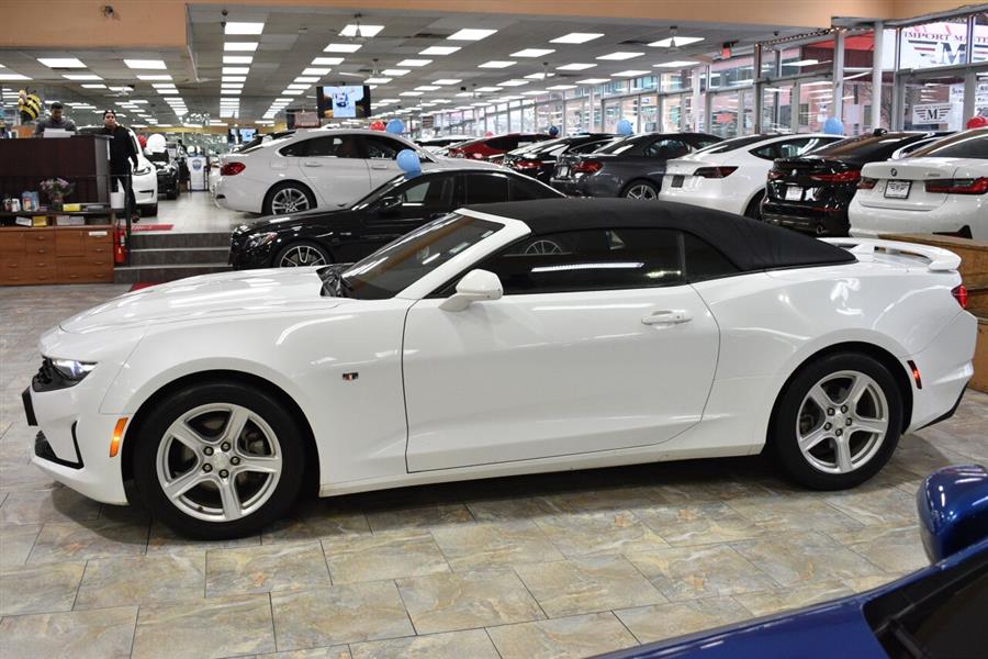 2019 Chevrolet Camaro LT 2dr Convertible w/1LT, available for sale in Great Neck, New York | Camy Cars. Great Neck, New York 2019 Chevrolet Camaro LT 2dr Convertible w/1LT, available for sale in Great Neck, New York | Camy Cars. Great Neck, New York