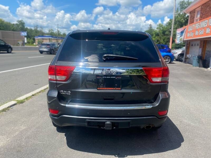 2011 Jeep Grand Cherokee 4WD 4dr Limited, available for sale in Bloomingdale, New Jersey | Bloomingdale Auto Group. Bloomingdale, New Jersey 2011 Jeep Grand Cherokee 4WD 4dr Limited, available for sale in Bloomingdale, New Jersey | Bloomingdale Auto Group. Bloomingdale, New Jersey