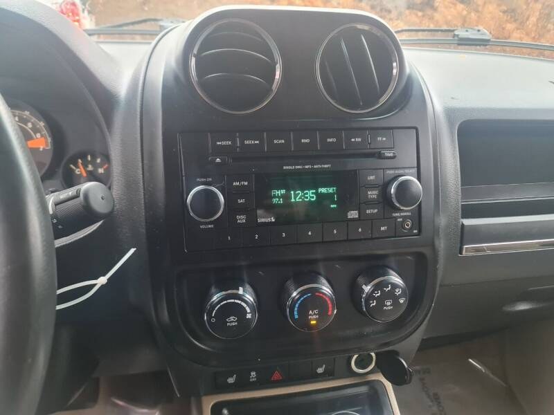 2014 Jeep Patriot 4WD 4dr Latitude, available for sale in Bloomingdale, New Jersey | Bloomingdale Auto Group. Bloomingdale, New Jersey 2014 Jeep Patriot 4WD 4dr Latitude, available for sale in Bloomingdale, New Jersey | Bloomingdale Auto Group. Bloomingdale, New Jersey
