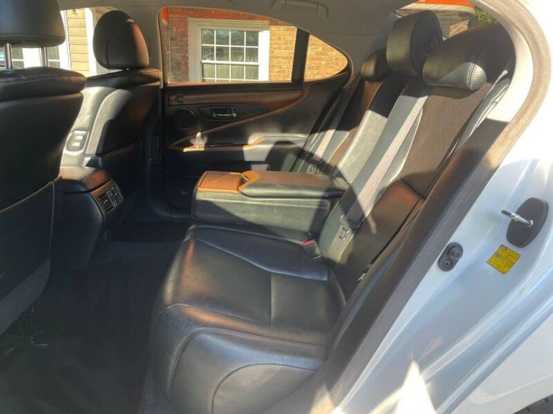 2011 Lexus LS 460 4dr Sdn RWD, available for sale in Bloomingdale, New Jersey | Bloomingdale Auto Group. Bloomingdale, New Jersey 2011 Lexus LS 460 4dr Sdn RWD, available for sale in Bloomingdale, New Jersey | Bloomingdale Auto Group. Bloomingdale, New Jersey