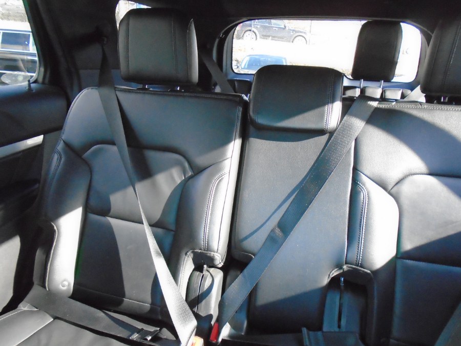 2016 Ford Explorer 4WD 4dr XLT, available for sale in Waterbury, Connecticut | Jim Juliani Motors. Waterbury, Connecticut 2016 Ford Explorer 4WD 4dr XLT, available for sale in Waterbury, Connecticut | Jim Juliani Motors. Waterbury, Connecticut