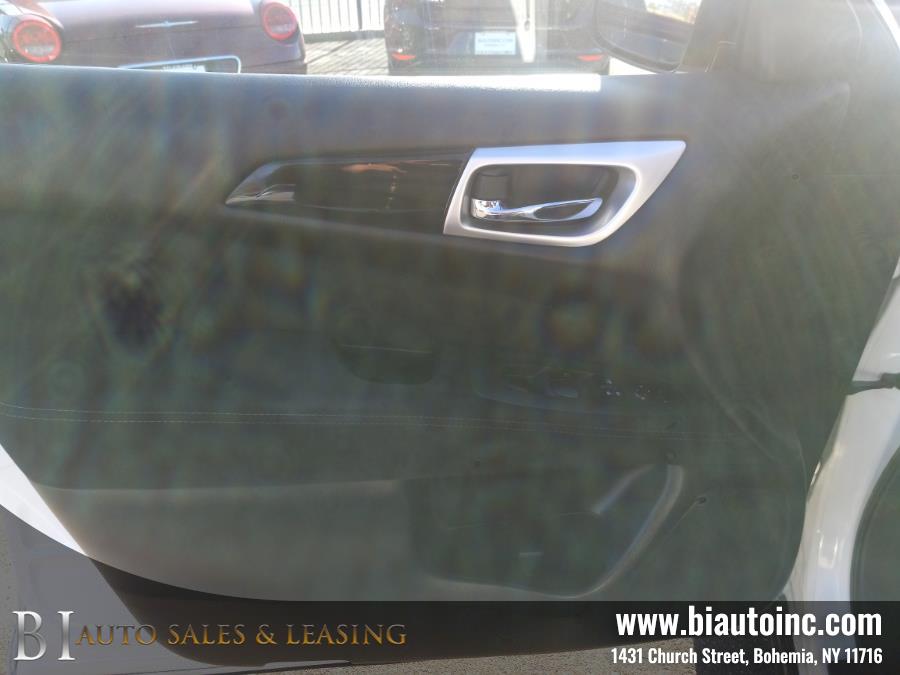 2014 Nissan Pathfinder 4WD 4dr SV, available for sale in Bohemia, New York | B I Auto Sales. Bohemia, New York 2014 Nissan Pathfinder 4WD 4dr SV, available for sale in Bohemia, New York | B I Auto Sales. Bohemia, New York