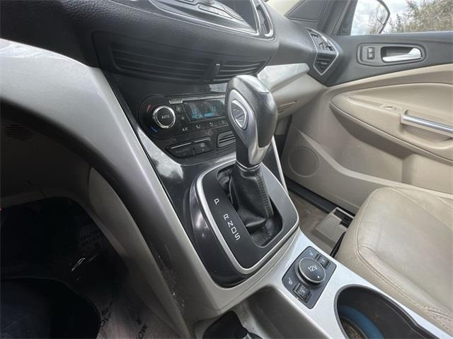 2013 Ford Escape SEL, available for sale in Stratford, Connecticut | Wiz Leasing Inc. Stratford, Connecticut 2013 Ford Escape SEL, available for sale in Stratford, Connecticut | Wiz Leasing Inc. Stratford, Connecticut