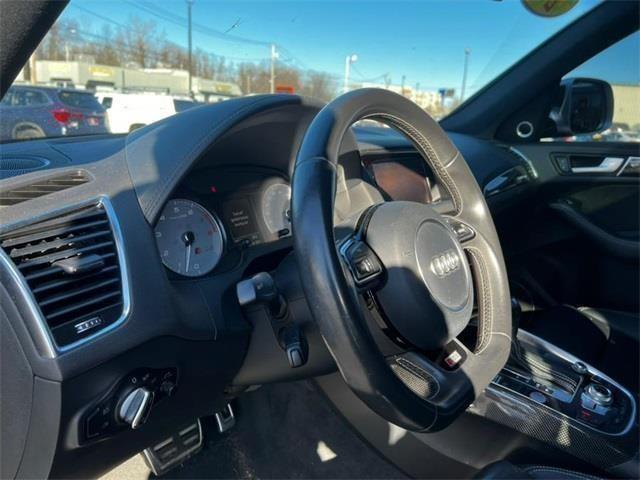 2016 Audi Sq5 3.0T Premium Plus, available for sale in Stratford, Connecticut | Wiz Leasing Inc. Stratford, Connecticut 2016 Audi Sq5 3.0T Premium Plus, available for sale in Stratford, Connecticut | Wiz Leasing Inc. Stratford, Connecticut