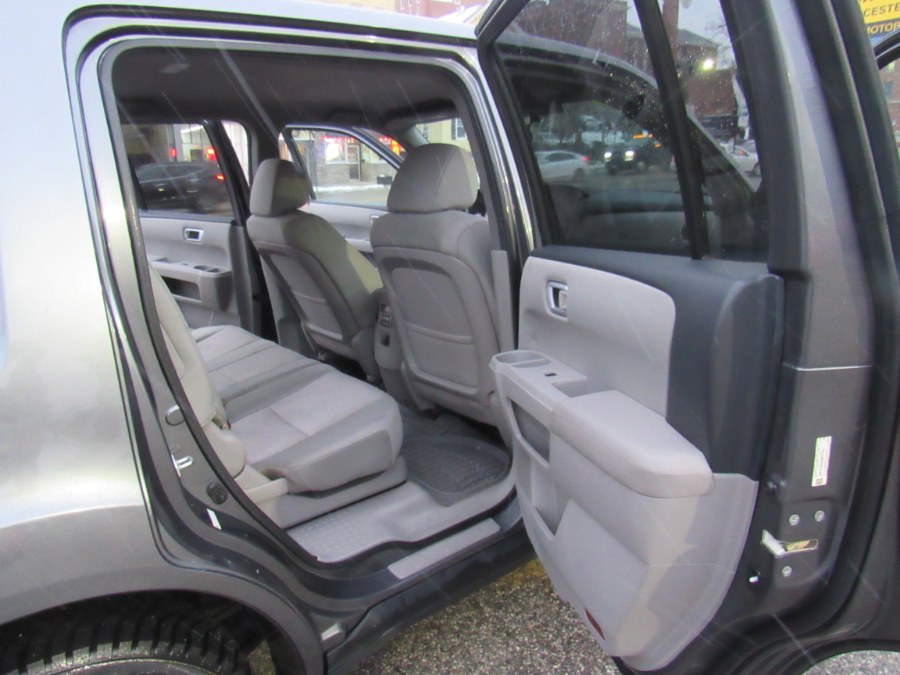 2013 Honda Pilot LX, available for sale in Worcester, Massachusetts | Hilario's Auto Sales Inc.. Worcester, Massachusetts 2013 Honda Pilot LX, available for sale in Worcester, Massachusetts | Hilario's Auto Sales Inc.. Worcester, Massachusetts
