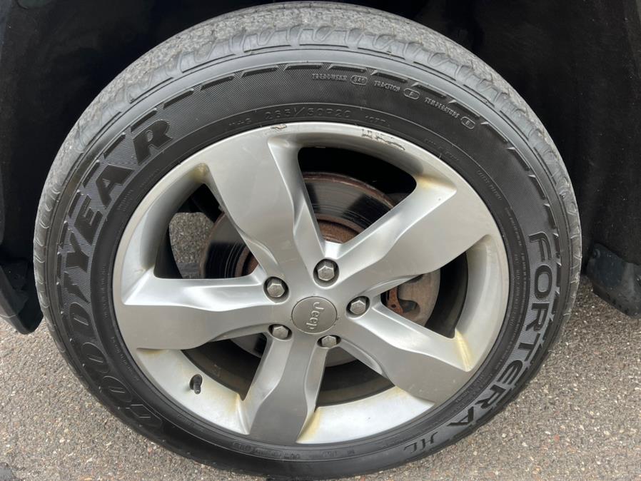 2012 Jeep Grand Cherokee 4WD 4dr Overland Summit, available for sale in Waterbury, Connecticut | Platinum Auto Care. Waterbury, Connecticut 2012 Jeep Grand Cherokee 4WD 4dr Overland Summit, available for sale in Waterbury, Connecticut | Platinum Auto Care. Waterbury, Connecticut