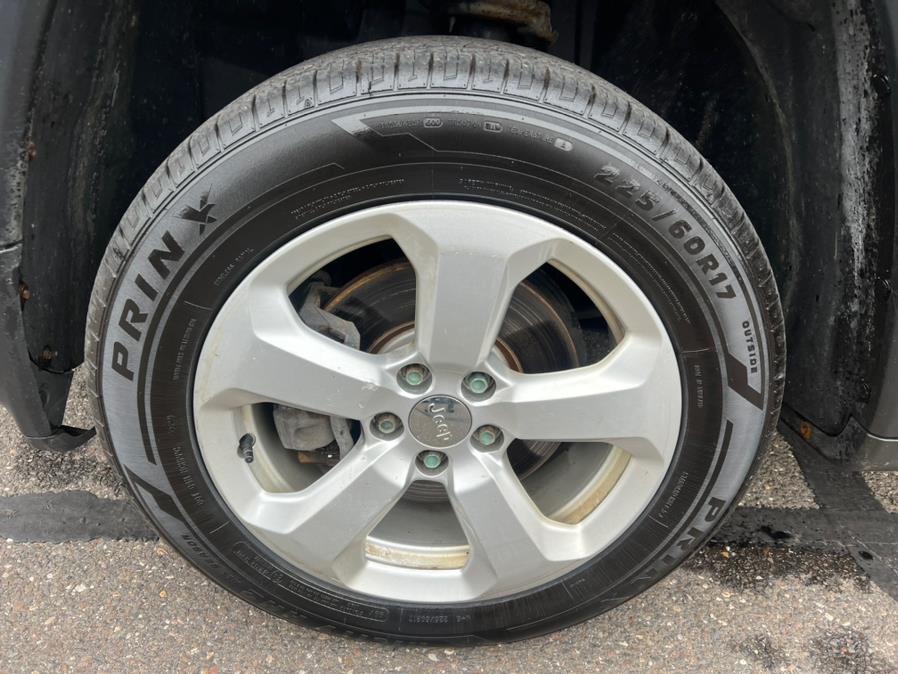 2017 Jeep Compass Latitude 4x4, available for sale in Waterbury, Connecticut | Platinum Auto Care. Waterbury, Connecticut 2017 Jeep Compass Latitude 4x4, available for sale in Waterbury, Connecticut | Platinum Auto Care. Waterbury, Connecticut