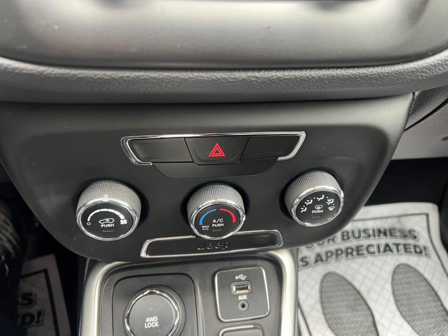 2017 Jeep Compass Latitude 4x4, available for sale in Waterbury, Connecticut | Platinum Auto Care. Waterbury, Connecticut 2017 Jeep Compass Latitude 4x4, available for sale in Waterbury, Connecticut | Platinum Auto Care. Waterbury, Connecticut