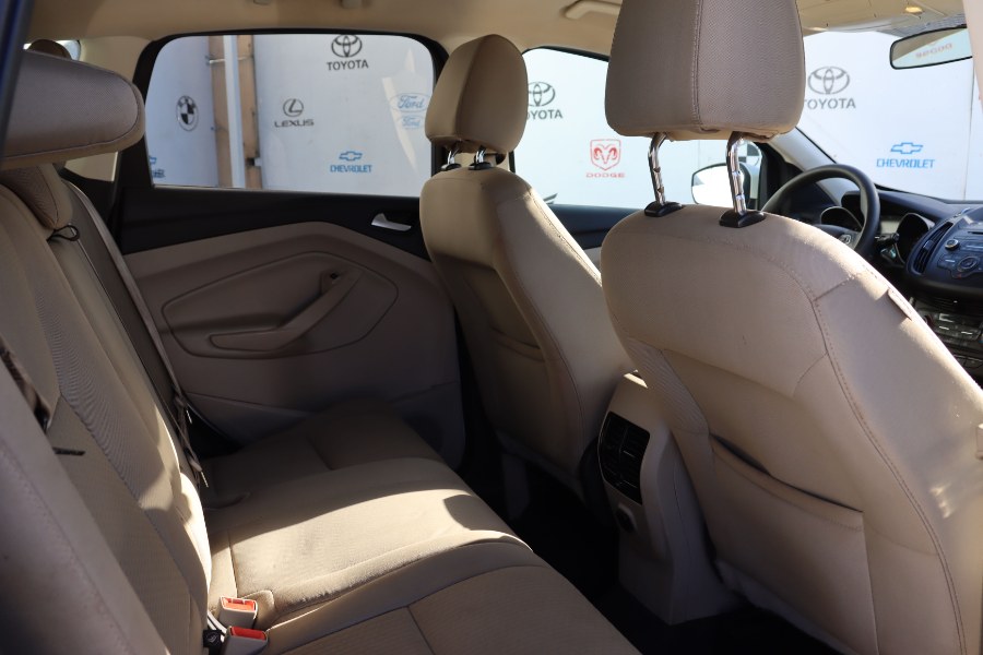 2017 Ford Escape SE FWD, available for sale in Santa Ana, California | Auto Max Of Santa Ana. Santa Ana, California 2017 Ford Escape SE FWD, available for sale in Santa Ana, California | Auto Max Of Santa Ana. Santa Ana, California