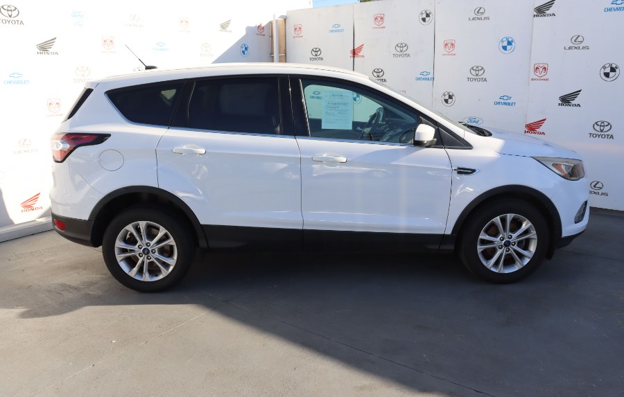 2017 Ford Escape SE FWD, available for sale in Santa Ana, California | Auto Max Of Santa Ana. Santa Ana, California 2017 Ford Escape SE FWD, available for sale in Santa Ana, California | Auto Max Of Santa Ana. Santa Ana, California