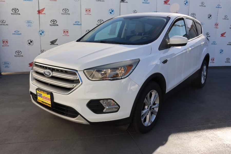 2017 Ford Escape SE FWD, available for sale in Santa Ana, California | Auto Max Of Santa Ana. Santa Ana, California 2017 Ford Escape SE FWD, available for sale in Santa Ana, California | Auto Max Of Santa Ana. Santa Ana, California