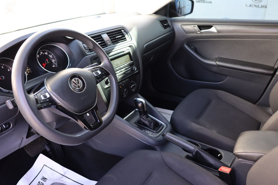 2015 Volkswagen Jetta Sedan 4dr Auto 2.0L S, available for sale in Santa Ana, California | Auto Max Of Santa Ana. Santa Ana, California 2015 Volkswagen Jetta Sedan 4dr Auto 2.0L S, available for sale in Santa Ana, California | Auto Max Of Santa Ana. Santa Ana, California