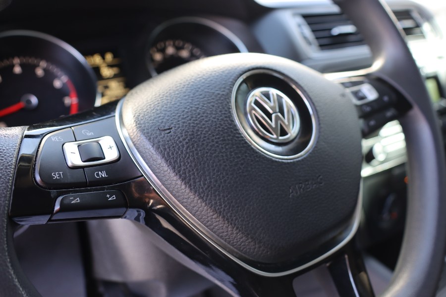 2015 Volkswagen Jetta Sedan 4dr Auto 2.0L S, available for sale in Santa Ana, California | Auto Max Of Santa Ana. Santa Ana, California 2015 Volkswagen Jetta Sedan 4dr Auto 2.0L S, available for sale in Santa Ana, California | Auto Max Of Santa Ana. Santa Ana, California
