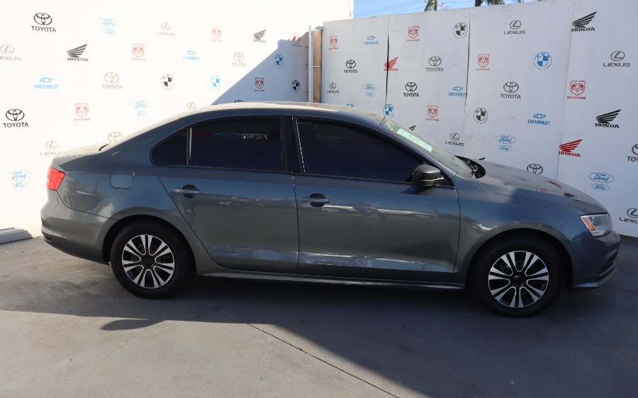 2015 Volkswagen Jetta Sedan 4dr Auto 2.0L S, available for sale in Santa Ana, California | Auto Max Of Santa Ana. Santa Ana, California 2015 Volkswagen Jetta Sedan 4dr Auto 2.0L S, available for sale in Santa Ana, California | Auto Max Of Santa Ana. Santa Ana, California