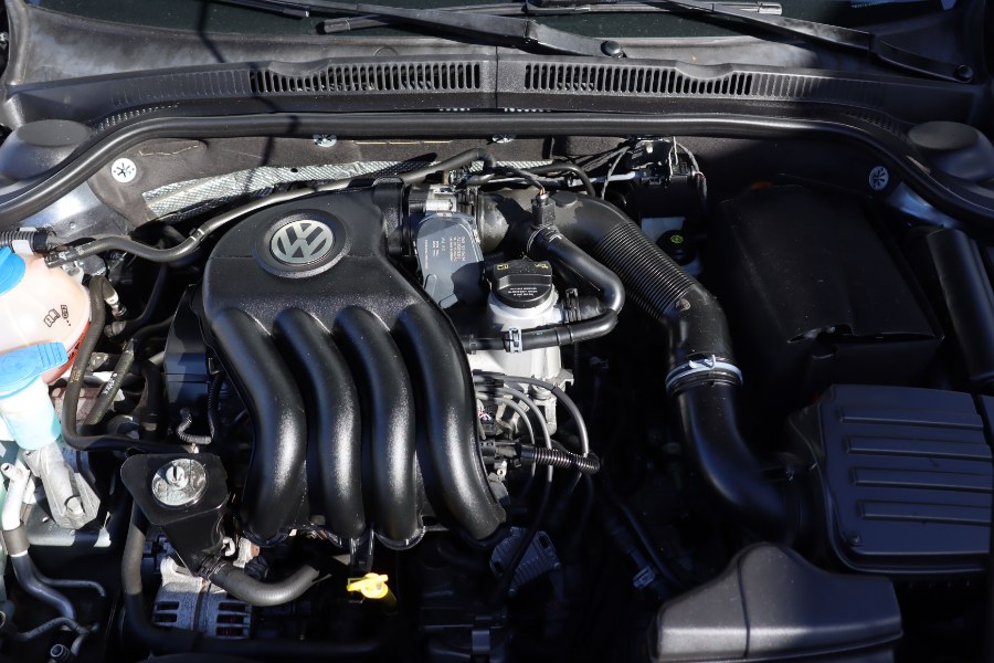 2015 Volkswagen Jetta Sedan 4dr Auto 2.0L S, available for sale in Santa Ana, California | Auto Max Of Santa Ana. Santa Ana, California 2015 Volkswagen Jetta Sedan 4dr Auto 2.0L S, available for sale in Santa Ana, California | Auto Max Of Santa Ana. Santa Ana, California