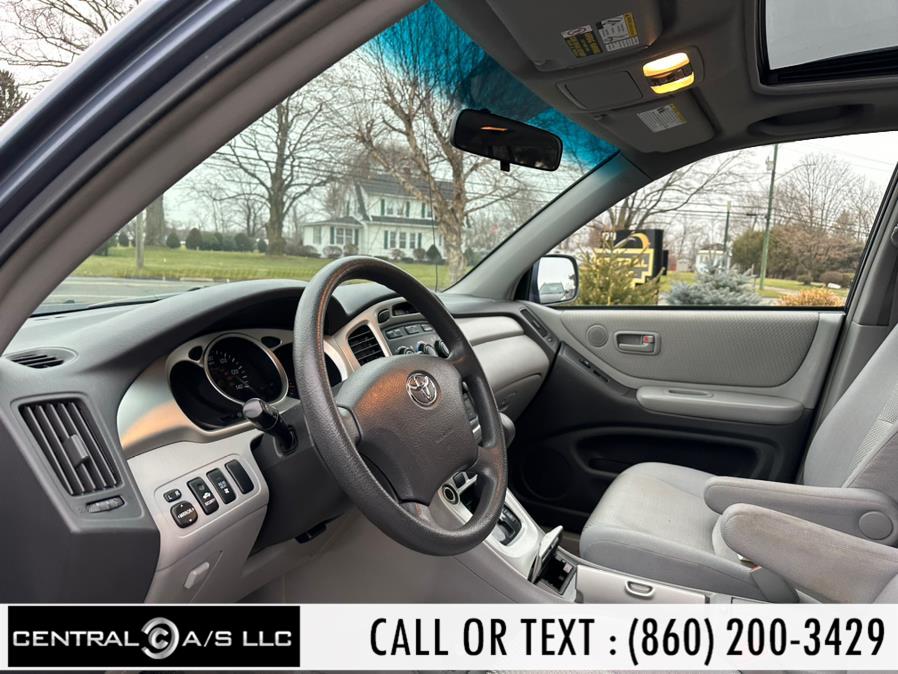 2006 Toyota Highlander 4dr V6 4WD w/3rd Row (Natl), available for sale in East Windsor, Connecticut | Central A/S LLC. East Windsor, Connecticut 2006 Toyota Highlander 4dr V6 4WD w/3rd Row (Natl), available for sale in East Windsor, Connecticut | Central A/S LLC. East Windsor, Connecticut