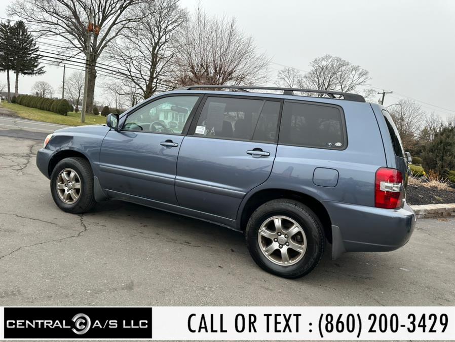 2006 Toyota Highlander 4dr V6 4WD w/3rd Row (Natl), available for sale in East Windsor, Connecticut | Central A/S LLC. East Windsor, Connecticut 2006 Toyota Highlander 4dr V6 4WD w/3rd Row (Natl), available for sale in East Windsor, Connecticut | Central A/S LLC. East Windsor, Connecticut