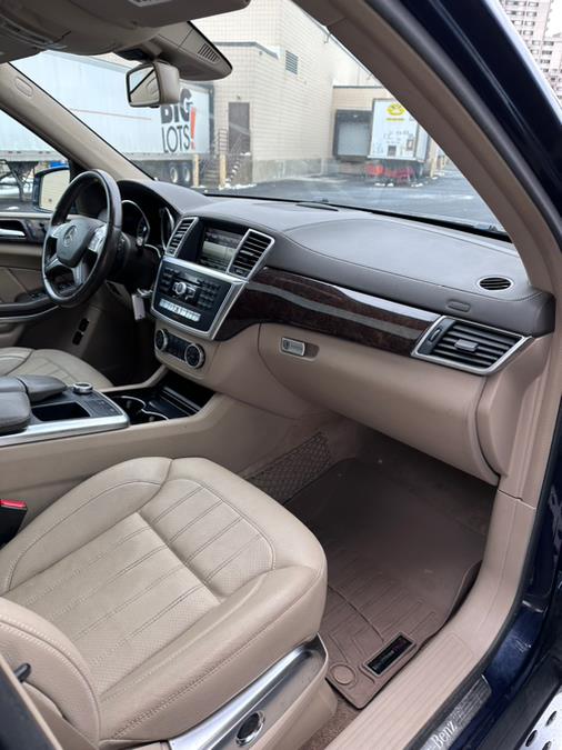 2013 Mercedes-Benz GL-Class 4MATIC 4dr GL450, available for sale in Revere, Massachusetts | Wonderland Auto. Revere, Massachusetts 2013 Mercedes-Benz GL-Class 4MATIC 4dr GL450, available for sale in Revere, Massachusetts | Wonderland Auto. Revere, Massachusetts