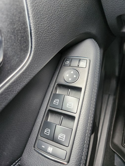 Used Mercedes-Benz E-Class 4dr Sdn E 250 BlueTEC Luxury 4MATIC 2014 | Dealmax Motors LLC. Bristol, Connecticut Used Mercedes-Benz E-Class 4dr Sdn E 250 BlueTEC Luxury 4MATIC 2014 | Dealmax Motors LLC. Bristol, Connecticut
