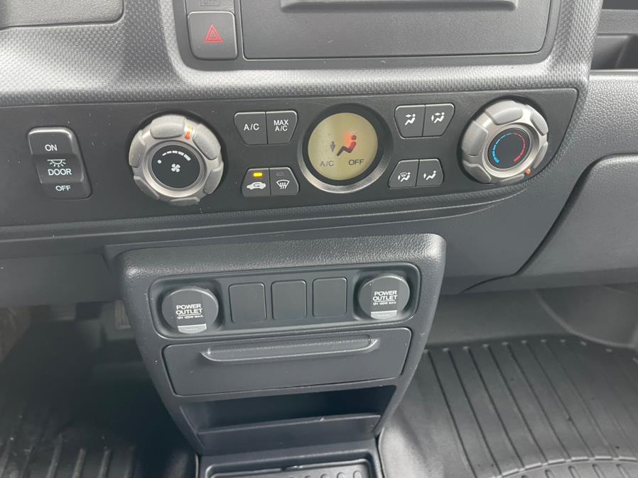 2014 Honda Ridgeline 4WD Crew Cab RT, available for sale in South Windsor, Connecticut | Mike And Tony Auto Sales, Inc. South Windsor, Connecticut 2014 Honda Ridgeline 4WD Crew Cab RT, available for sale in South Windsor, Connecticut | Mike And Tony Auto Sales, Inc. South Windsor, Connecticut