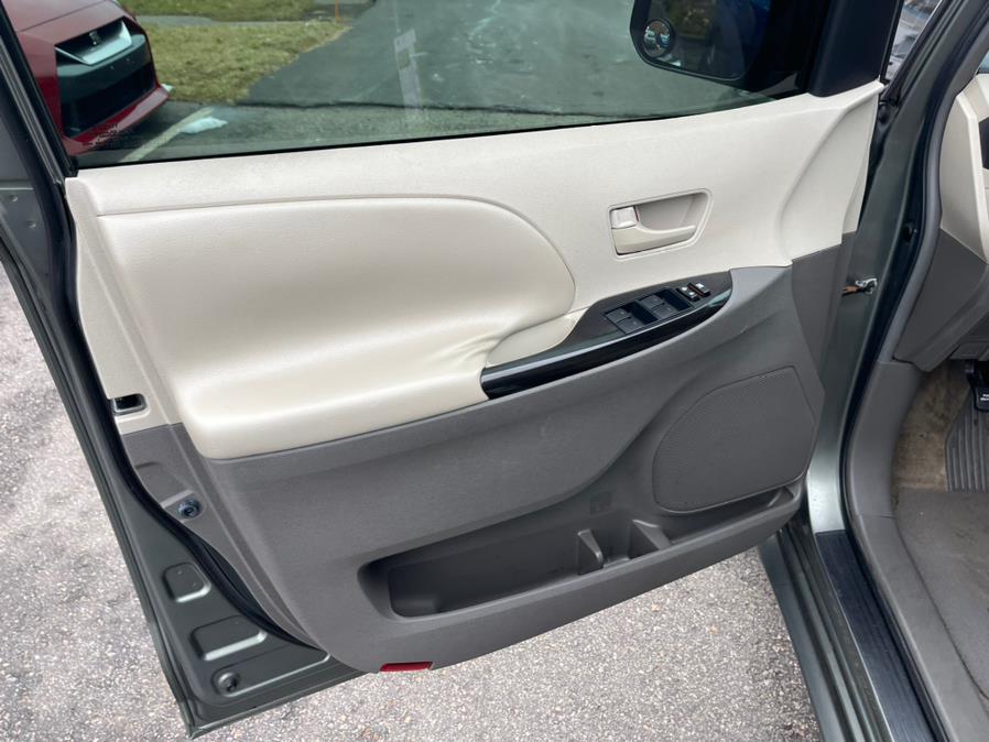 2011 Toyota Sienna 5dr 7-Pass Van V6 LE FWD, available for sale in South Windsor, Connecticut | Mike And Tony Auto Sales, Inc. South Windsor, Connecticut 2011 Toyota Sienna 5dr 7-Pass Van V6 LE FWD, available for sale in South Windsor, Connecticut | Mike And Tony Auto Sales, Inc. South Windsor, Connecticut