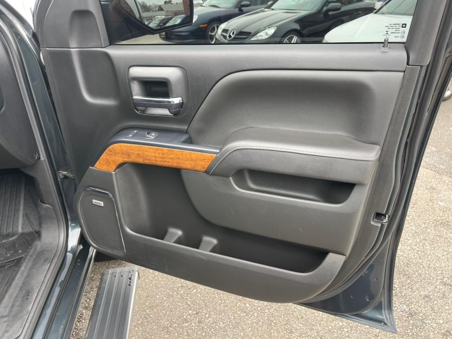 Used Chevrolet Silverado 1500 4WD Crew Cab 143.5" High Country 2017 | Mike And Tony Auto Sales, Inc. South Windsor, Connecticut Used Chevrolet Silverado 1500 4WD Crew Cab 143.5" High Country 2017 | Mike And Tony Auto Sales, Inc. South Windsor, Connecticut