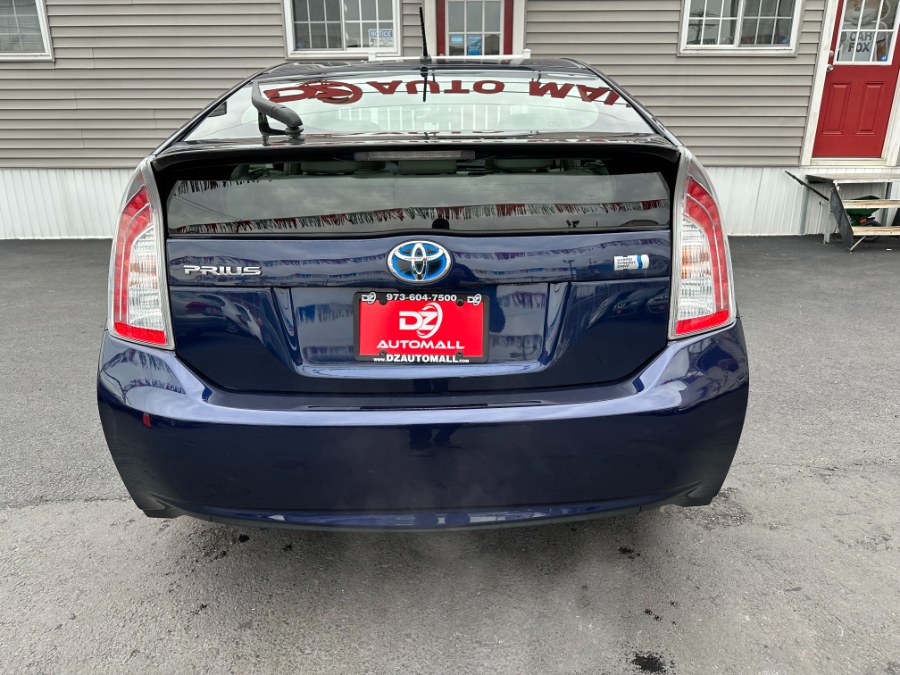 Used Toyota Prius 5dr HB Two (Natl) 2014 | DZ Automall. Paterson, New Jersey Used Toyota Prius 5dr HB Two (Natl) 2014 | DZ Automall. Paterson, New Jersey