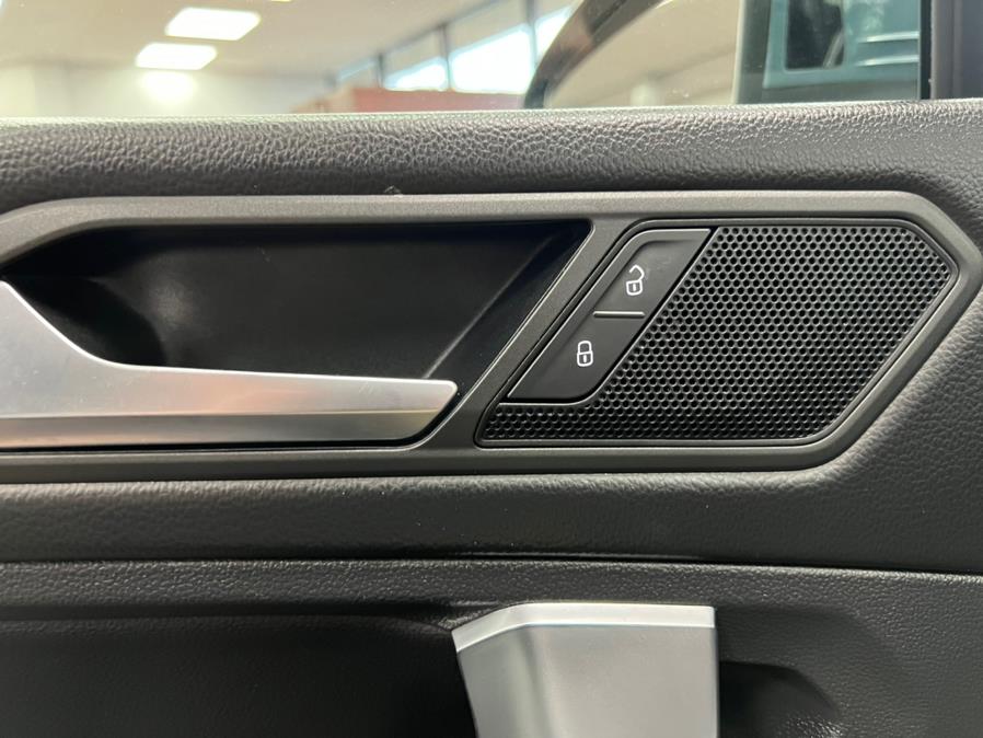 2020 Volkswagen Tiguan 2.0T SE FWD, available for sale in Massapequa Park, New York | Power Motors East. Massapequa Park, New York 2020 Volkswagen Tiguan 2.0T SE FWD, available for sale in Massapequa Park, New York | Power Motors East. Massapequa Park, New York
