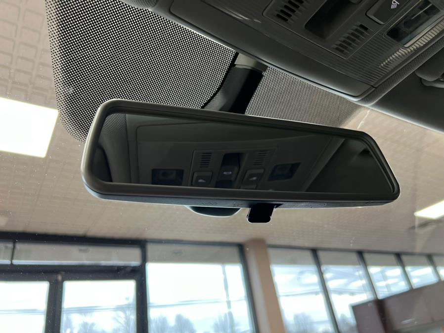 2020 Volkswagen Tiguan 2.0T SE FWD, available for sale in Massapequa Park, New York | Power Motors East. Massapequa Park, New York 2020 Volkswagen Tiguan 2.0T SE FWD, available for sale in Massapequa Park, New York | Power Motors East. Massapequa Park, New York
