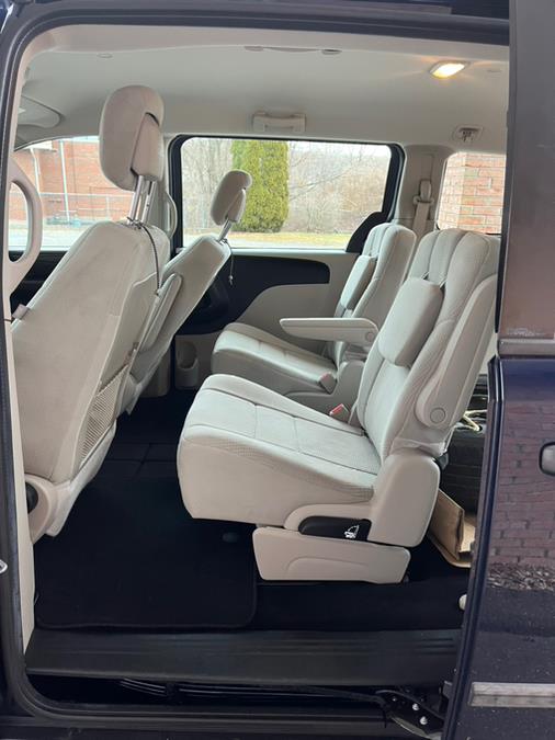 2014 Dodge Grand Caravan 4dr Wgn SE, available for sale in New Britain, Connecticut | Supreme Automotive. New Britain, Connecticut 2014 Dodge Grand Caravan 4dr Wgn SE, available for sale in New Britain, Connecticut | Supreme Automotive. New Britain, Connecticut