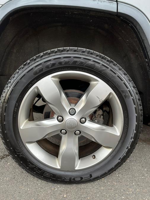 2011 Jeep Grand Cherokee 4WD 4dr Limited, available for sale in New Britain, Connecticut | Supreme Automotive. New Britain, Connecticut 2011 Jeep Grand Cherokee 4WD 4dr Limited, available for sale in New Britain, Connecticut | Supreme Automotive. New Britain, Connecticut