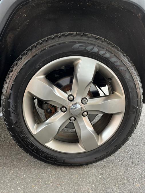 2011 Jeep Grand Cherokee 4WD 4dr Limited, available for sale in New Britain, Connecticut | Supreme Automotive. New Britain, Connecticut 2011 Jeep Grand Cherokee 4WD 4dr Limited, available for sale in New Britain, Connecticut | Supreme Automotive. New Britain, Connecticut