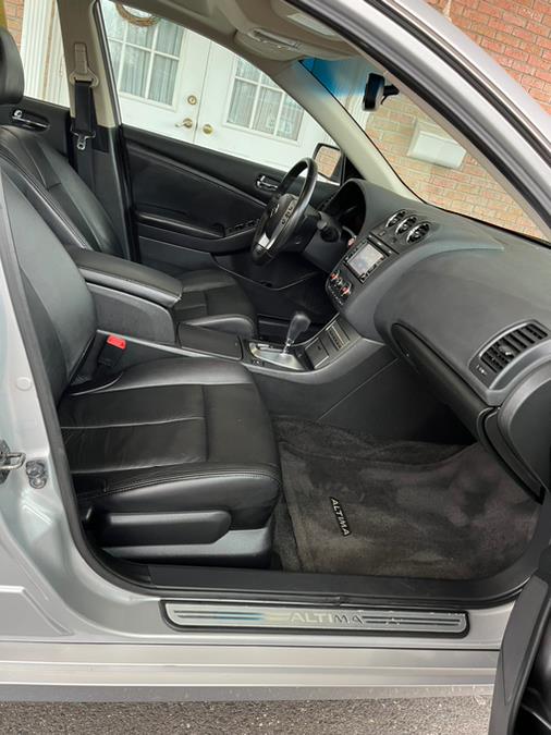 2008 Nissan Altima 4dr Sdn I4 CVT 2.5 S ULEV, available for sale in New Britain, Connecticut | Supreme Automotive. New Britain, Connecticut 2008 Nissan Altima 4dr Sdn I4 CVT 2.5 S ULEV, available for sale in New Britain, Connecticut | Supreme Automotive. New Britain, Connecticut