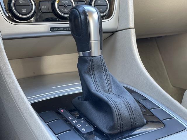 2012 Volkswagen Passat 2.5 SE, available for sale in Brookfield, Connecticut | Blasius Federal Road. Brookfield, Connecticut 2012 Volkswagen Passat 2.5 SE, available for sale in Brookfield, Connecticut | Blasius Federal Road. Brookfield, Connecticut