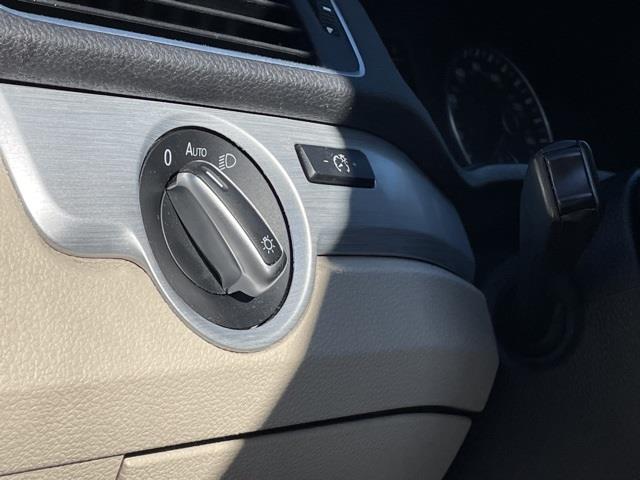 2012 Volkswagen Passat 2.5 SE, available for sale in Brookfield, Connecticut | Blasius Federal Road. Brookfield, Connecticut 2012 Volkswagen Passat 2.5 SE, available for sale in Brookfield, Connecticut | Blasius Federal Road. Brookfield, Connecticut