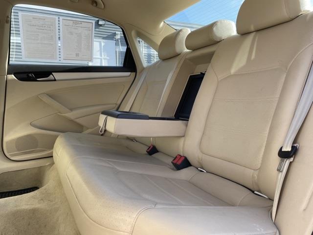 2012 Volkswagen Passat 2.5 SE, available for sale in Brookfield, Connecticut | Blasius Federal Road. Brookfield, Connecticut 2012 Volkswagen Passat 2.5 SE, available for sale in Brookfield, Connecticut | Blasius Federal Road. Brookfield, Connecticut
