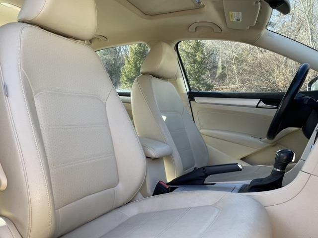2012 Volkswagen Passat 2.5 SE, available for sale in Brookfield, Connecticut | Blasius Federal Road. Brookfield, Connecticut 2012 Volkswagen Passat 2.5 SE, available for sale in Brookfield, Connecticut | Blasius Federal Road. Brookfield, Connecticut